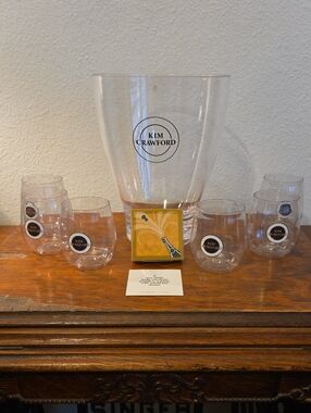 Kim Crawford Acrylic Wine Bucket, 6 Stemless Wine Glasses & Topic Cards